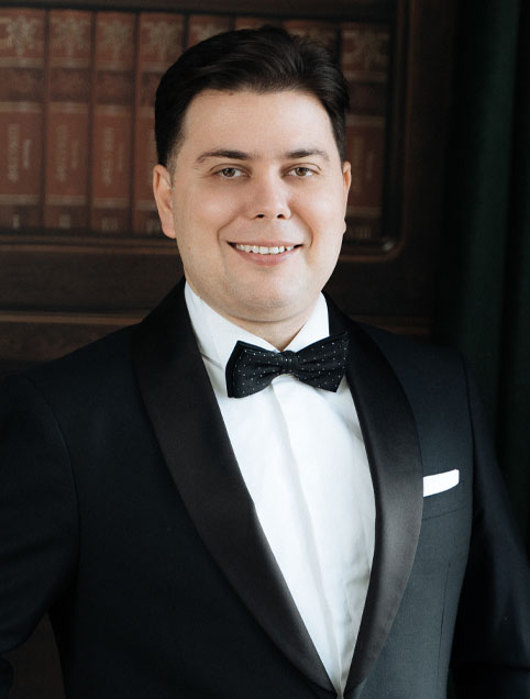 Александр Елизаров